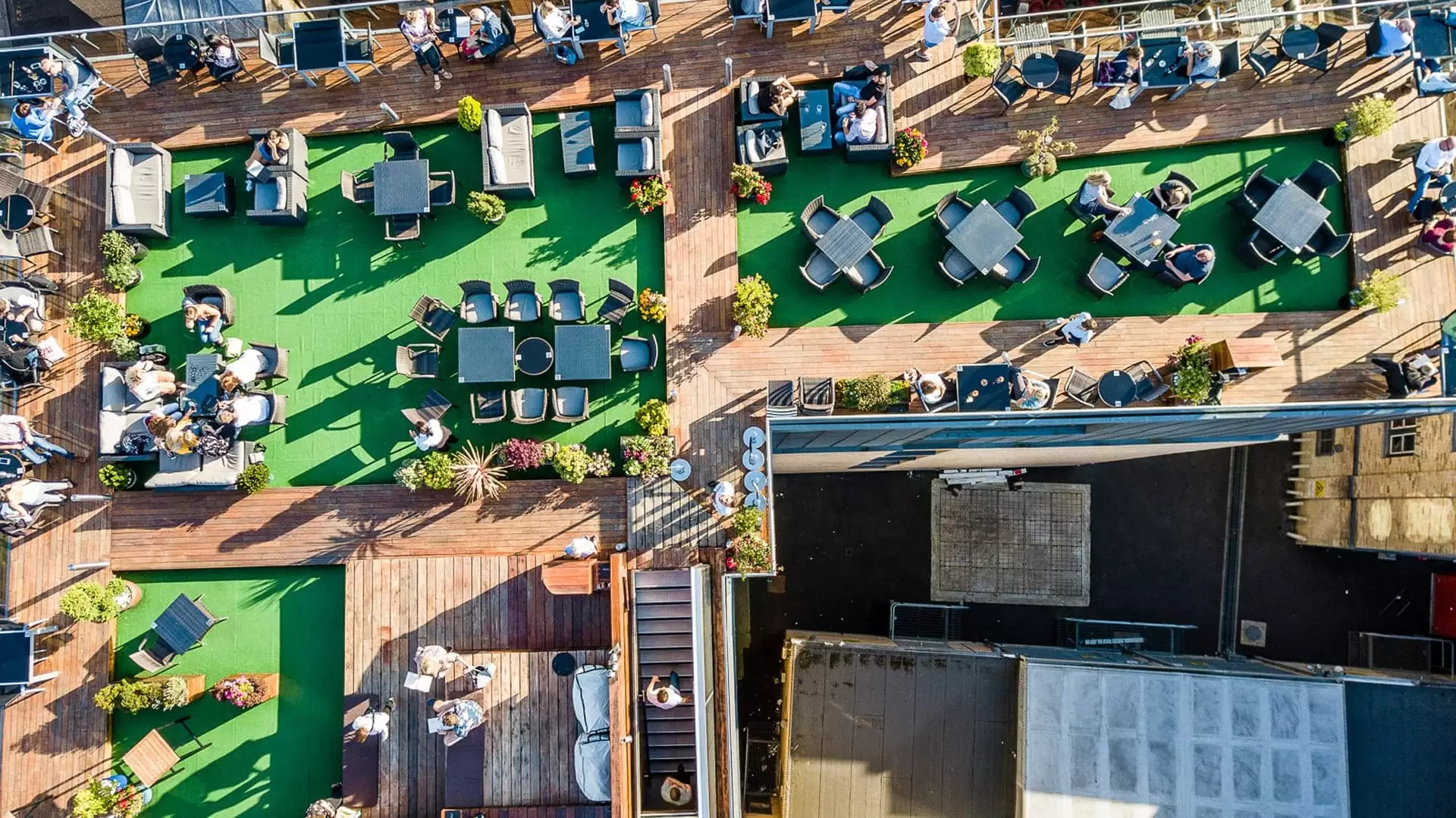 roof terrace at the varsity