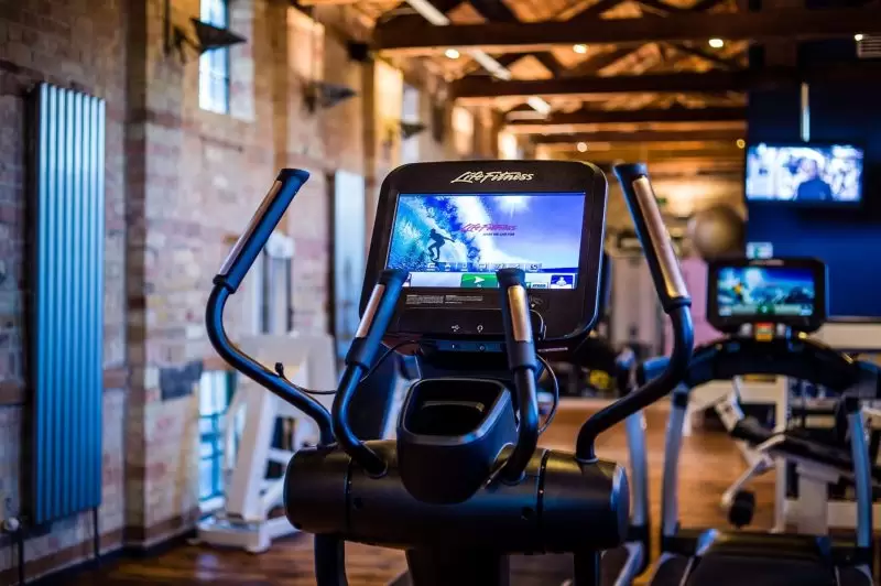 Cross runner machine display