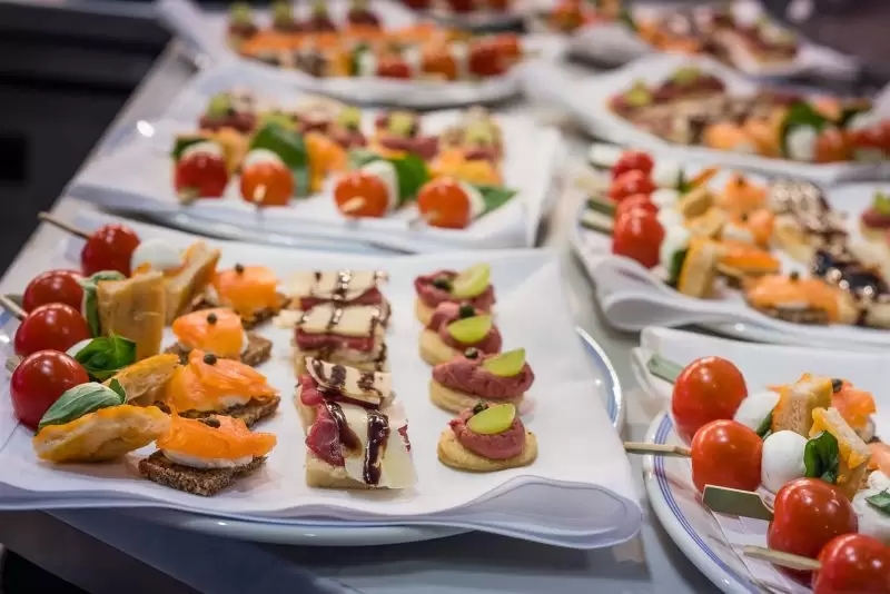 aperitifs at SIX brasserie