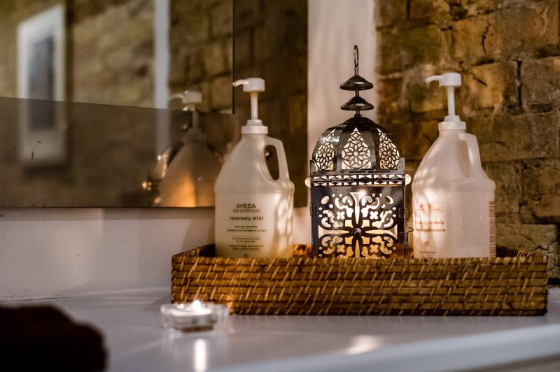 elemis spa with rosemary mint lotion and tealights