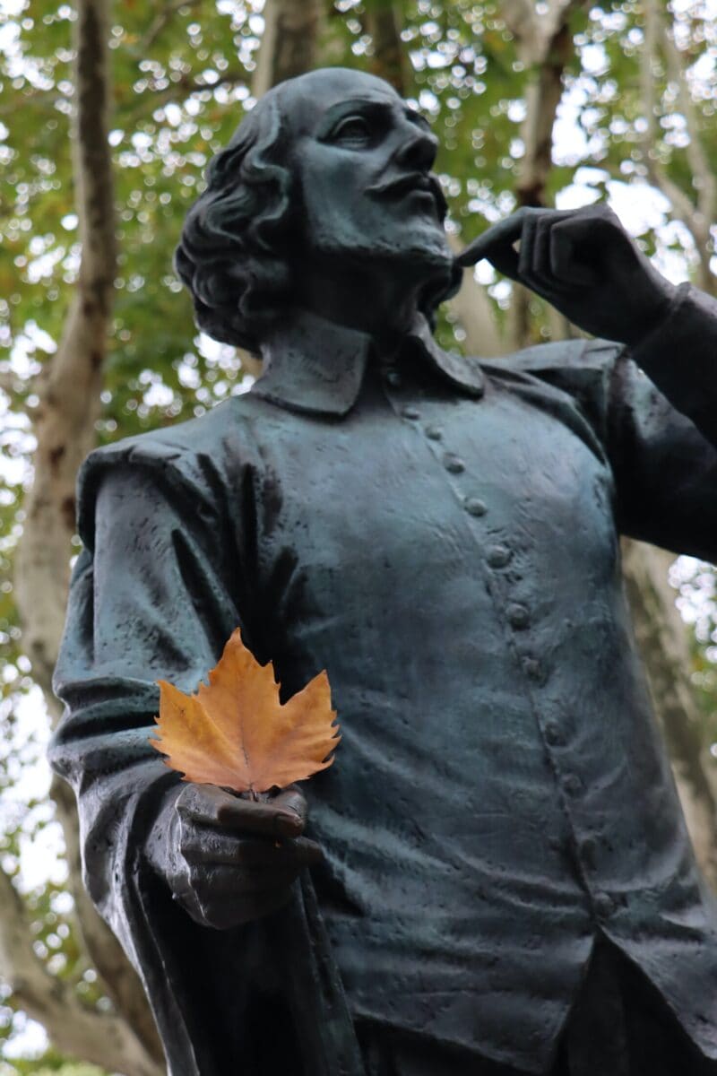 Shakespeare statue for festival in cambridge