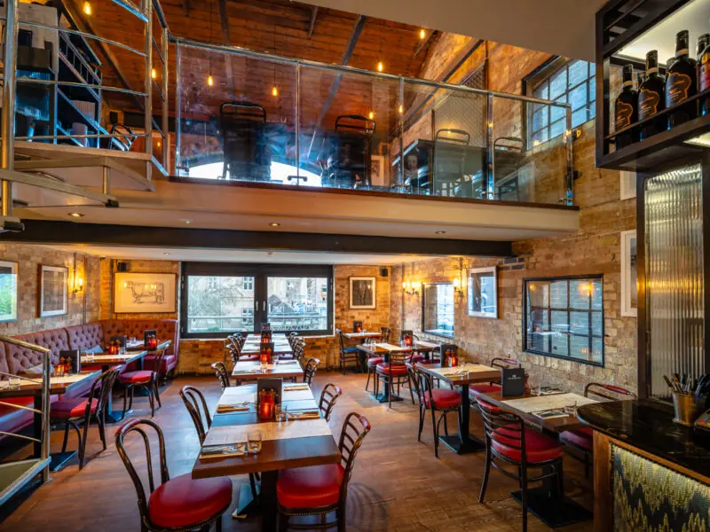 c Paul Winch-Furness – Photographer